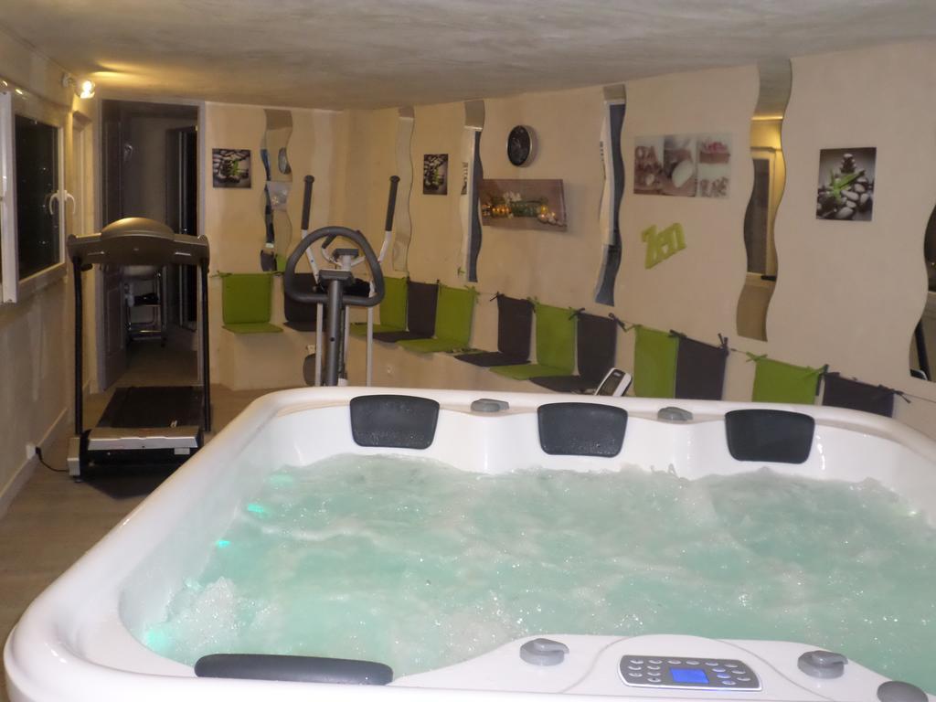 Appart'Hotel Les Tilleuls Saint-Macaire Rom bilde