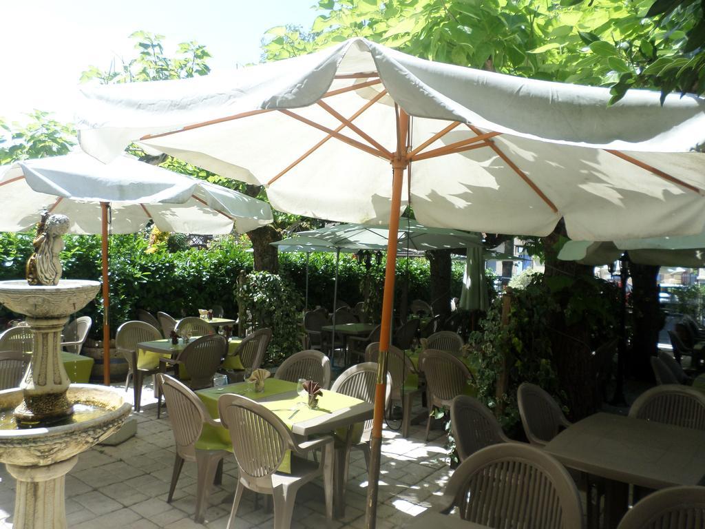 Appart'Hotel Les Tilleuls Saint-Macaire Rom bilde