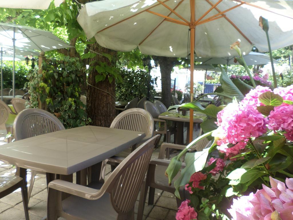 Appart'Hotel Les Tilleuls Saint-Macaire Rom bilde