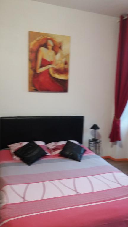 Appart'Hotel Les Tilleuls Saint-Macaire Rom bilde