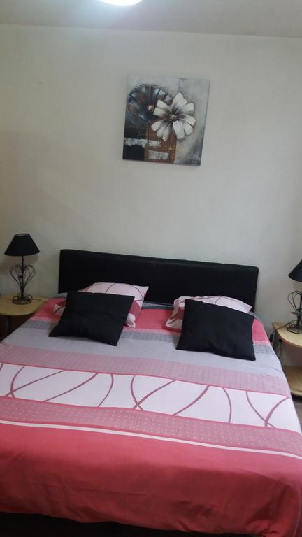 Appart'Hotel Les Tilleuls Saint-Macaire Rom bilde